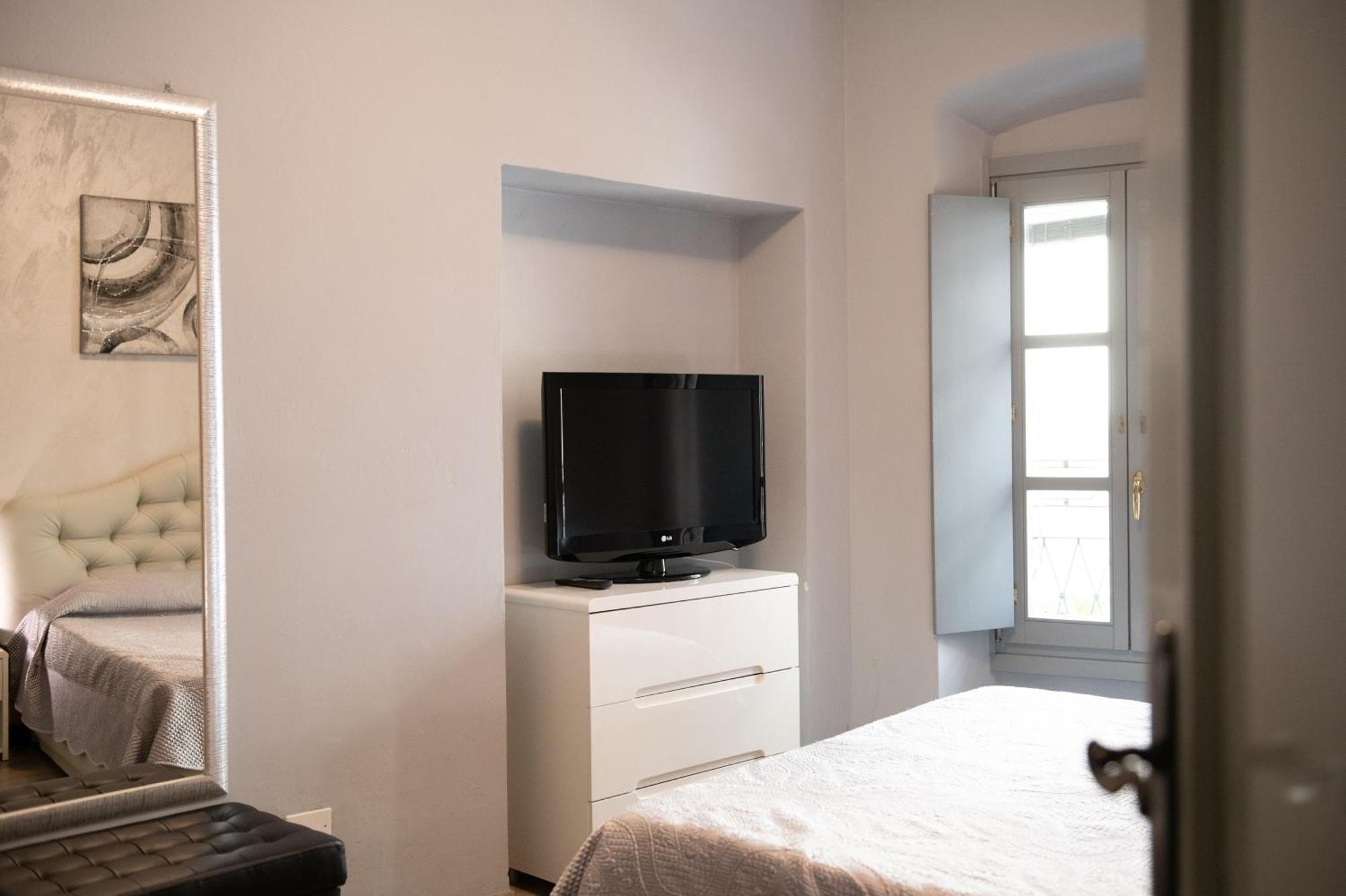Alessi Appartamenti Desenzano del Garda Eksteriør billede