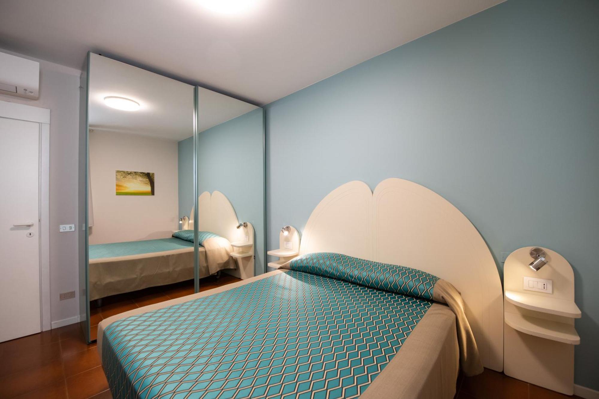 Alessi Appartamenti Desenzano del Garda Eksteriør billede