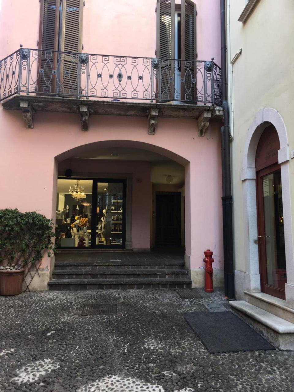 Alessi Appartamenti Desenzano del Garda Eksteriør billede
